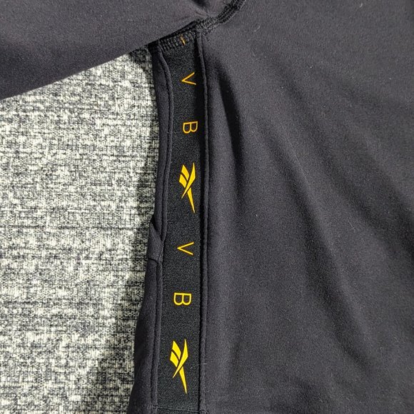 Reebox Victoria Beckham Long Sleeve Crop Top - Picture 5 of 6